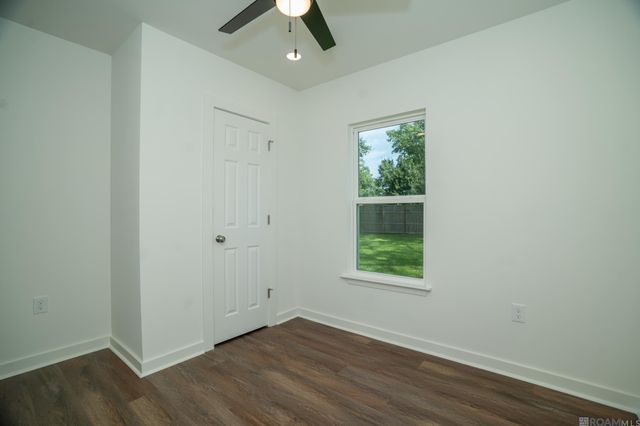 301 Leslie St, Denham Springs, LA 70726