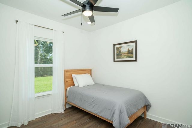 301 Leslie St, Denham Springs, LA 70726