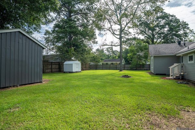 301 Leslie St, Denham Springs, LA 70726