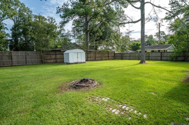 301 Leslie St, Denham Springs, LA 70726