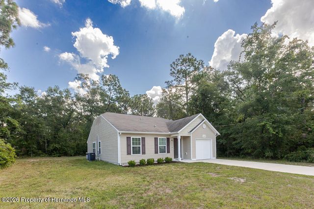12307 Millington Avenue, Weeki Wachee, FL 34614