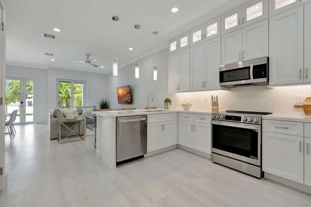 4680 SE Manatee Way, Stuart, FL 34997