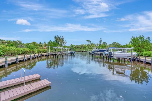 4680 SE Manatee Way, Stuart, FL 34997