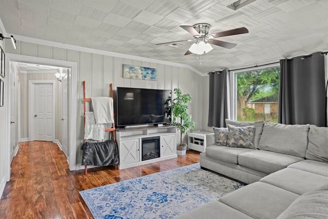 19451 Mulberry St, Vacherie, LA 70090