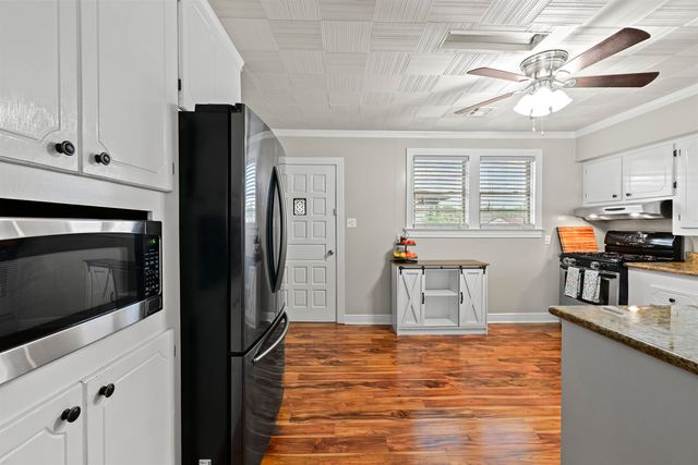 19451 Mulberry St, Vacherie, LA 70090