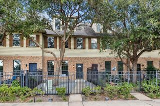 9026 Lakes At 610 Drive, Houston, TX 77054