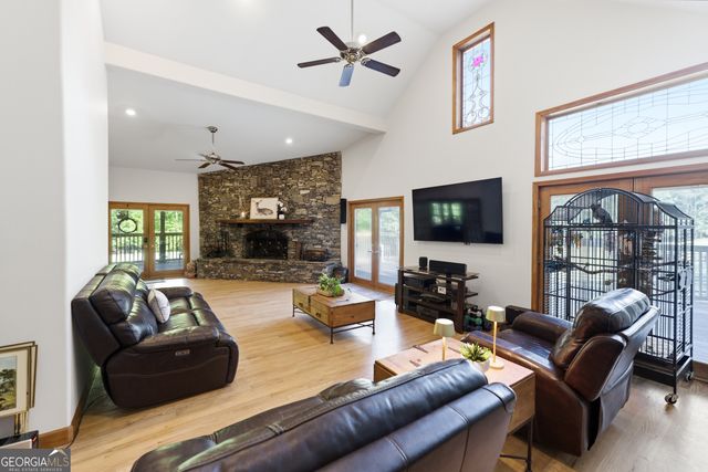 3554 Martin Creek Drive, Gainesville, GA 30506