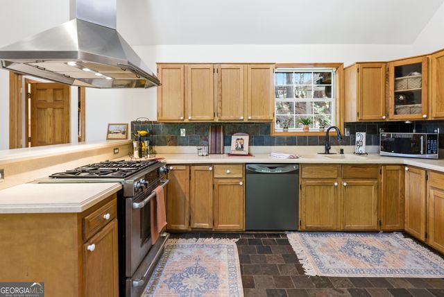 3554 Martin Creek Drive, Gainesville, GA 30506