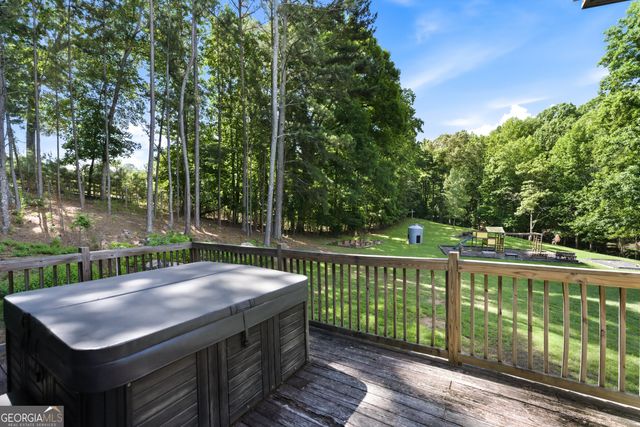 3554 Martin Creek Drive, Gainesville, GA 30506