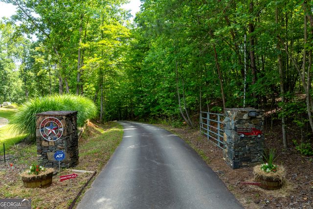 3554 Martin Creek Drive, Gainesville, GA 30506