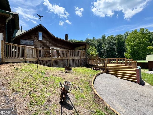 3554 Martin Creek Drive, Gainesville, GA 30506