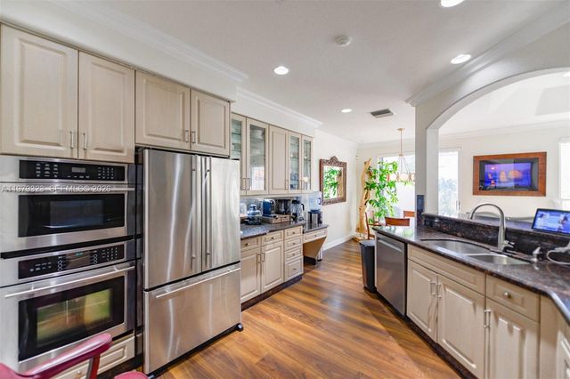 1448 Mariner Way, Hollywood, FL 33019