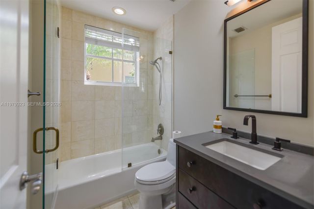 1448 Mariner Way, Hollywood, FL 33019