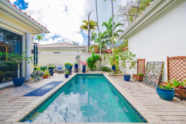 1448 Mariner Way, Hollywood, FL 33019