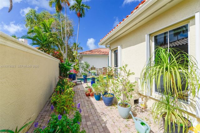 1448 Mariner Way, Hollywood, FL 33019