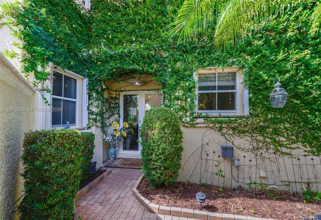 1448 Mariner Way, Hollywood, FL 33019