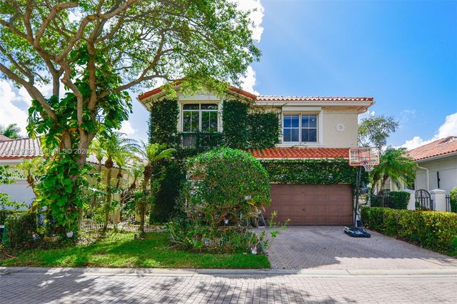 1448 Mariner Way, Hollywood, FL 33019