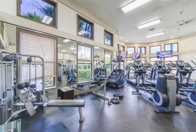 1448 Mariner Way, Hollywood, FL 33019