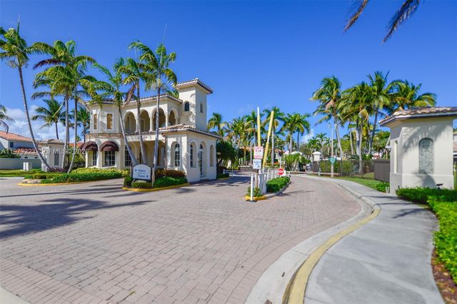 1448 Mariner Way, Hollywood, FL 33019