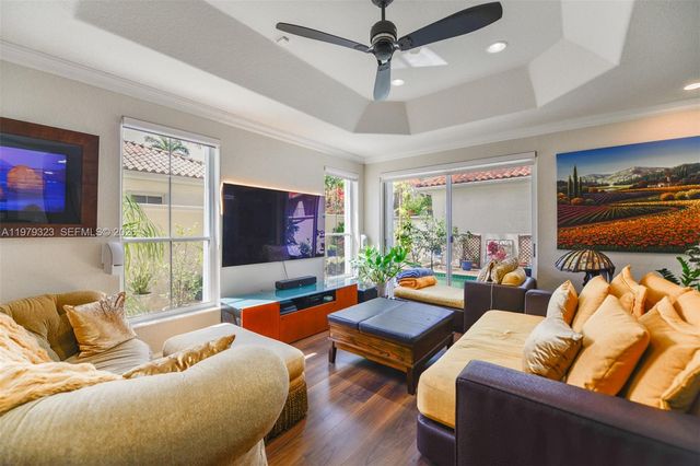 1448 Mariner Way, Hollywood, FL 33019