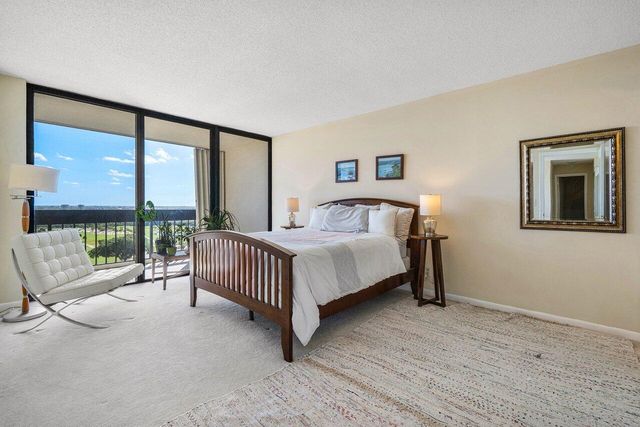 2400 Presidential Way 1505, West Palm Beach, FL 33401