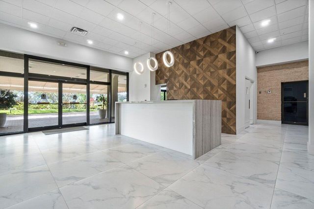 2400 Presidential Way 1505, West Palm Beach, FL 33401