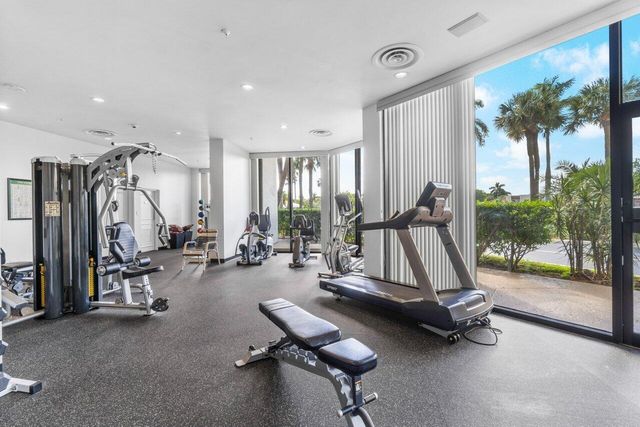 2400 Presidential Way 1505, West Palm Beach, FL 33401