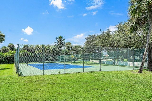 2400 Presidential Way 1505, West Palm Beach, FL 33401