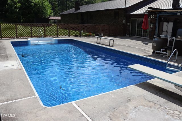 1528 Irondale Road, Big Stone Gap, VA 24219