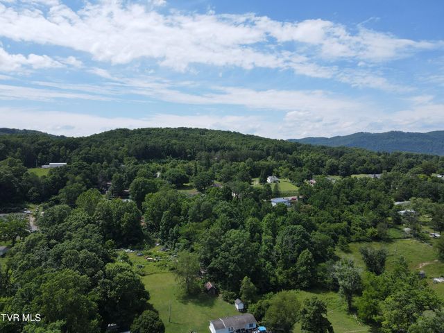 1528 Irondale Road, Big Stone Gap, VA 24219