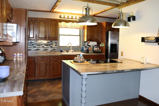 1528 Irondale Road, Big Stone Gap, VA 24219