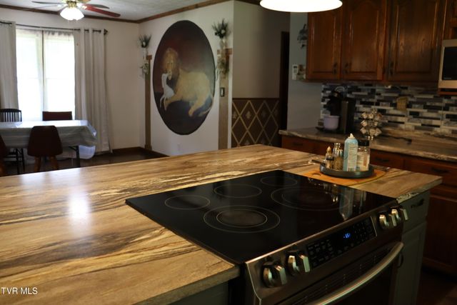 1528 Irondale Road, Big Stone Gap, VA 24219