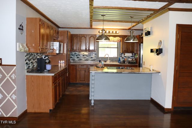 1528 Irondale Road, Big Stone Gap, VA 24219