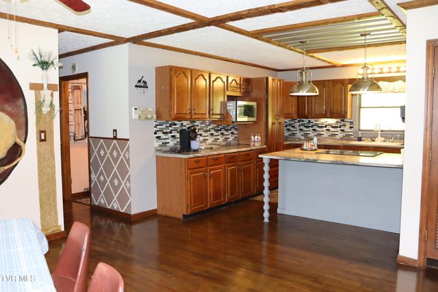 1528 Irondale Road, Big Stone Gap, VA 24219