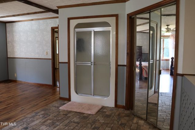 1528 Irondale Road, Big Stone Gap, VA 24219