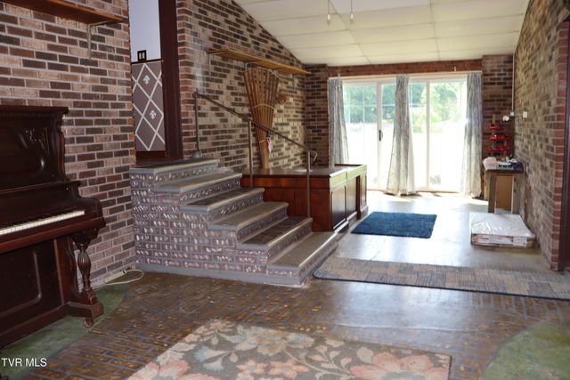1528 Irondale Road, Big Stone Gap, VA 24219