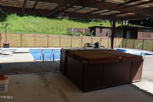 1528 Irondale Road, Big Stone Gap, VA 24219