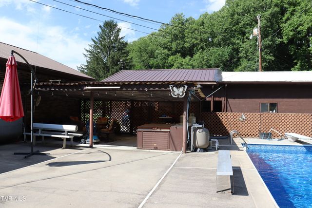 1528 Irondale Road, Big Stone Gap, VA 24219