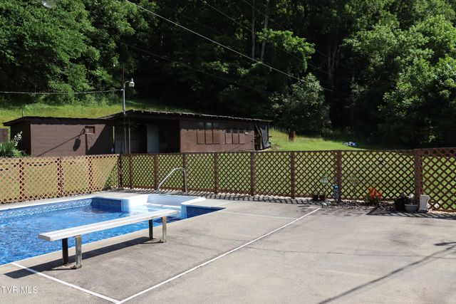 1528 Irondale Road, Big Stone Gap, VA 24219