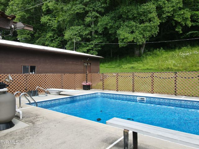 1528 Irondale Road, Big Stone Gap, VA 24219
