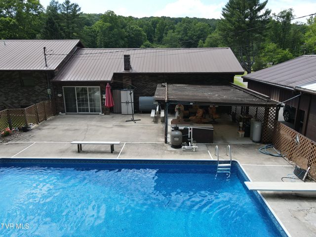 1528 Irondale Road, Big Stone Gap, VA 24219