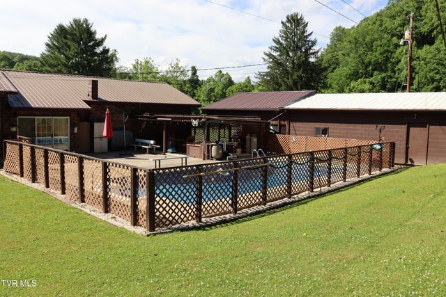 1528 Irondale Road, Big Stone Gap, VA 24219