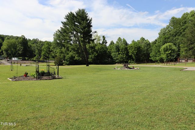1528 Irondale Road, Big Stone Gap, VA 24219
