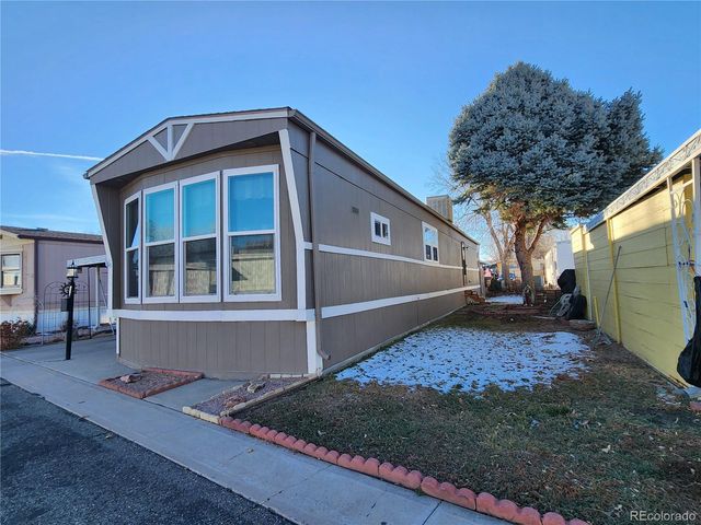 729 W 17th Avenue W, Longmont, CO 80501