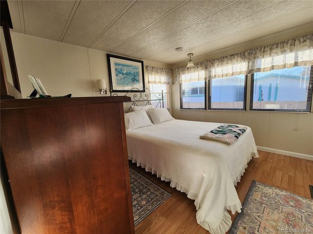 729 W 17th Avenue W, Longmont, CO 80501