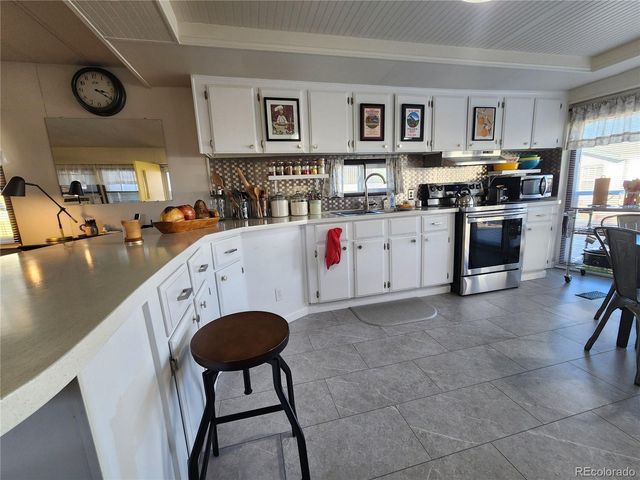 729 W 17th Avenue W, Longmont, CO 80501