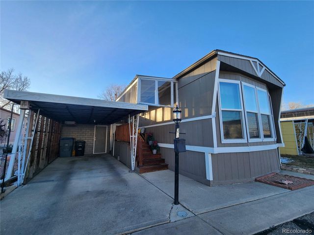 729 W 17th Avenue W, Longmont, CO 80501