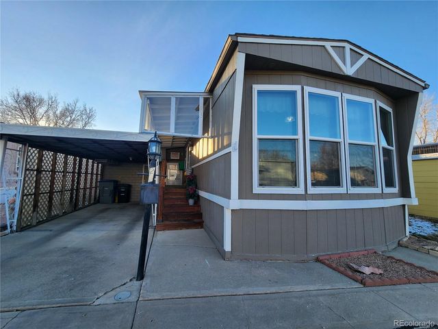 729 W 17th Avenue W, Longmont, CO 80501