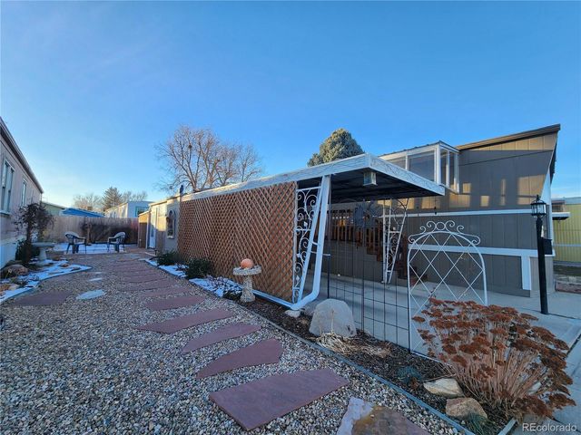 729 W 17th Avenue W, Longmont, CO 80501