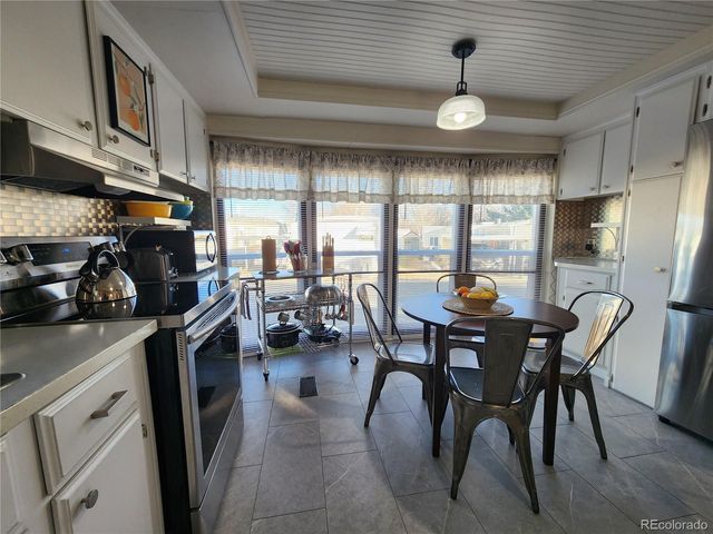 729 W 17th Avenue W, Longmont, CO 80501